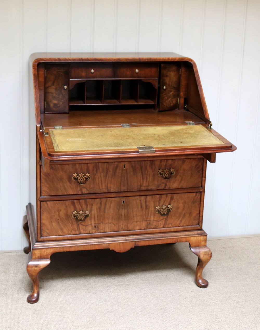 Walnut Bureau View IV
