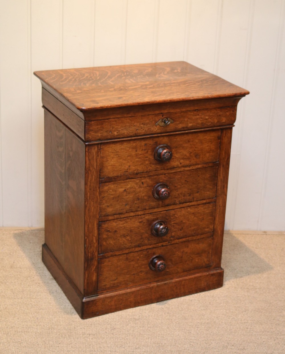 Small Proportioned Oak Chest Of Drawers