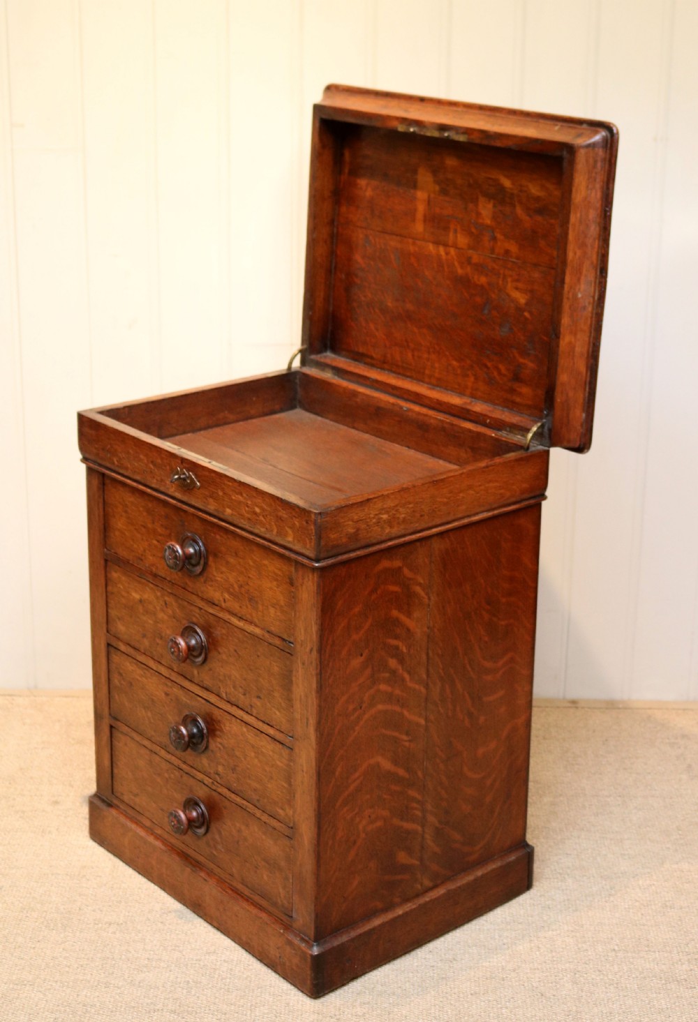 Small Proportioned Oak Chest Of Drawers View V