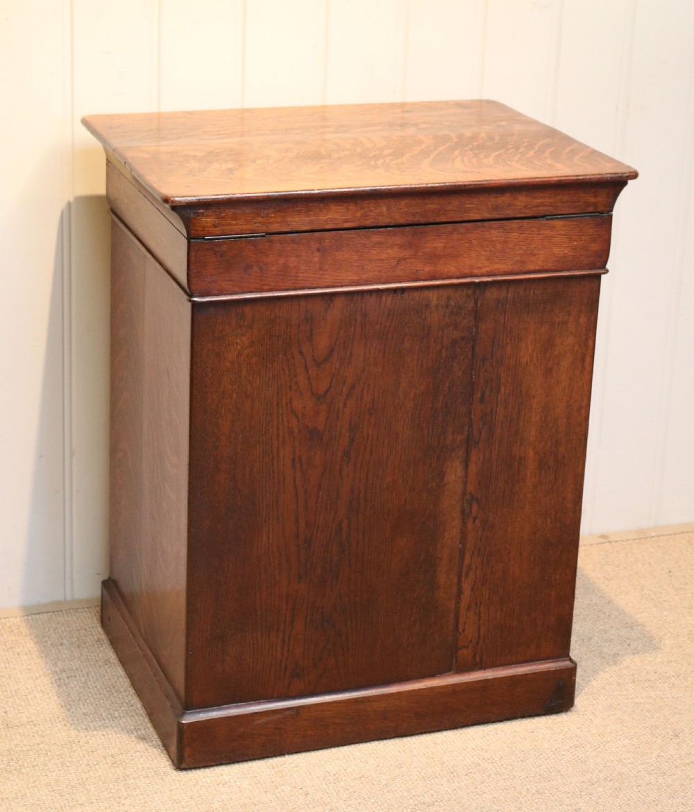 Small Proportioned Oak Chest Of Drawers View VIII
