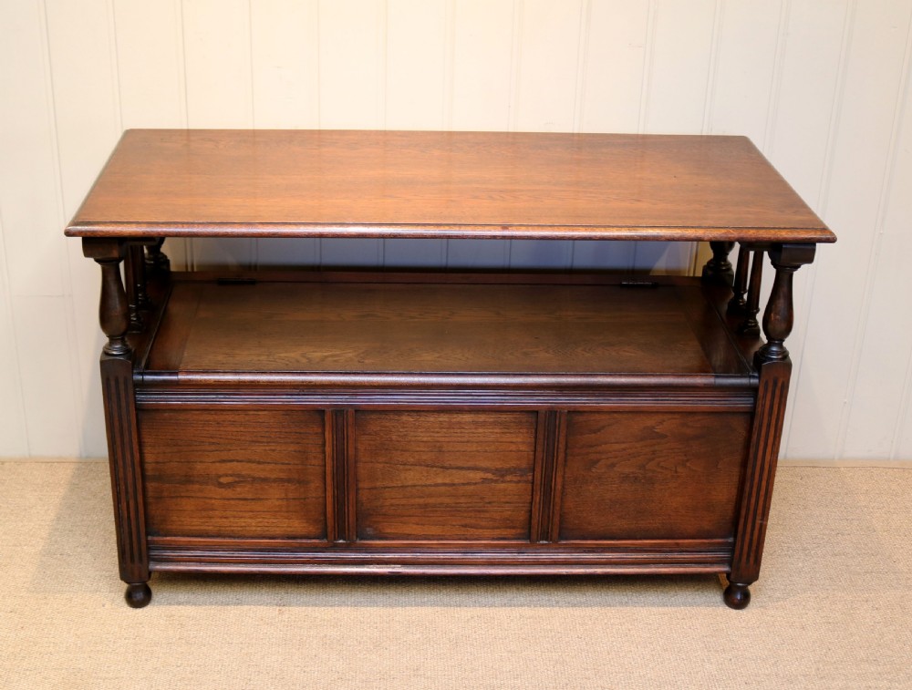 Oak Monks Bench View III