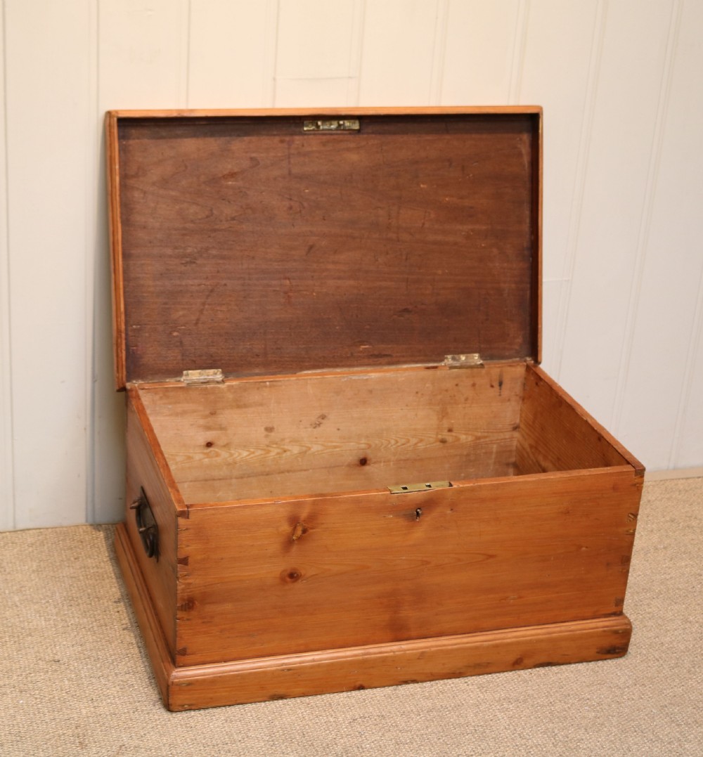 Small Pine Storage Box View V
