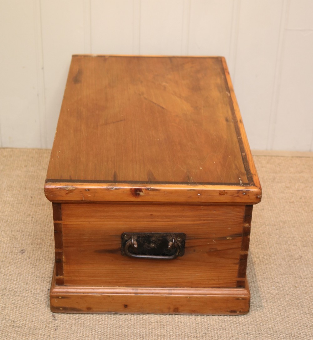 Small Pine Storage Box View VII