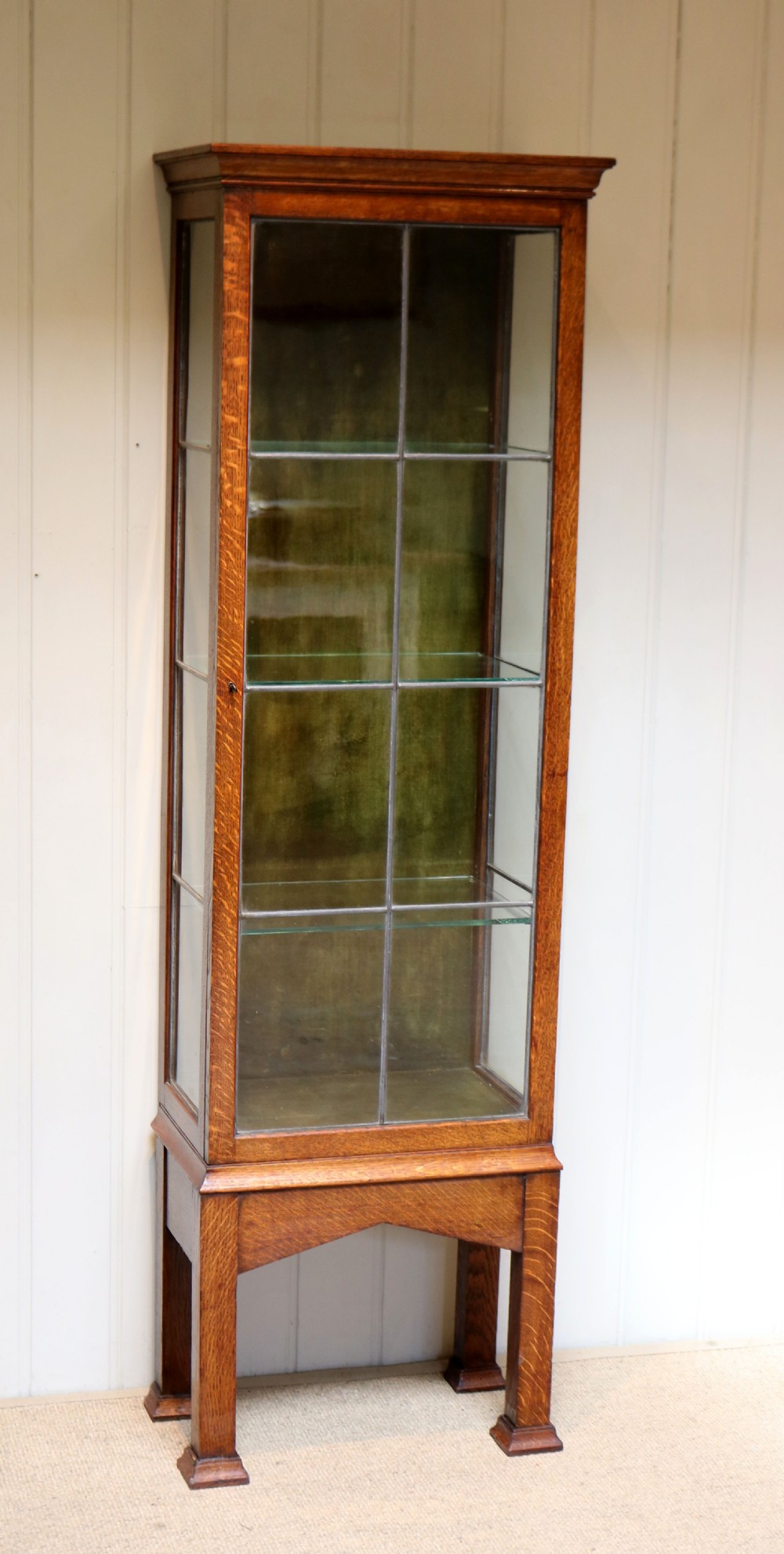 Oak Arts And Crafts Display Cabinet View IV