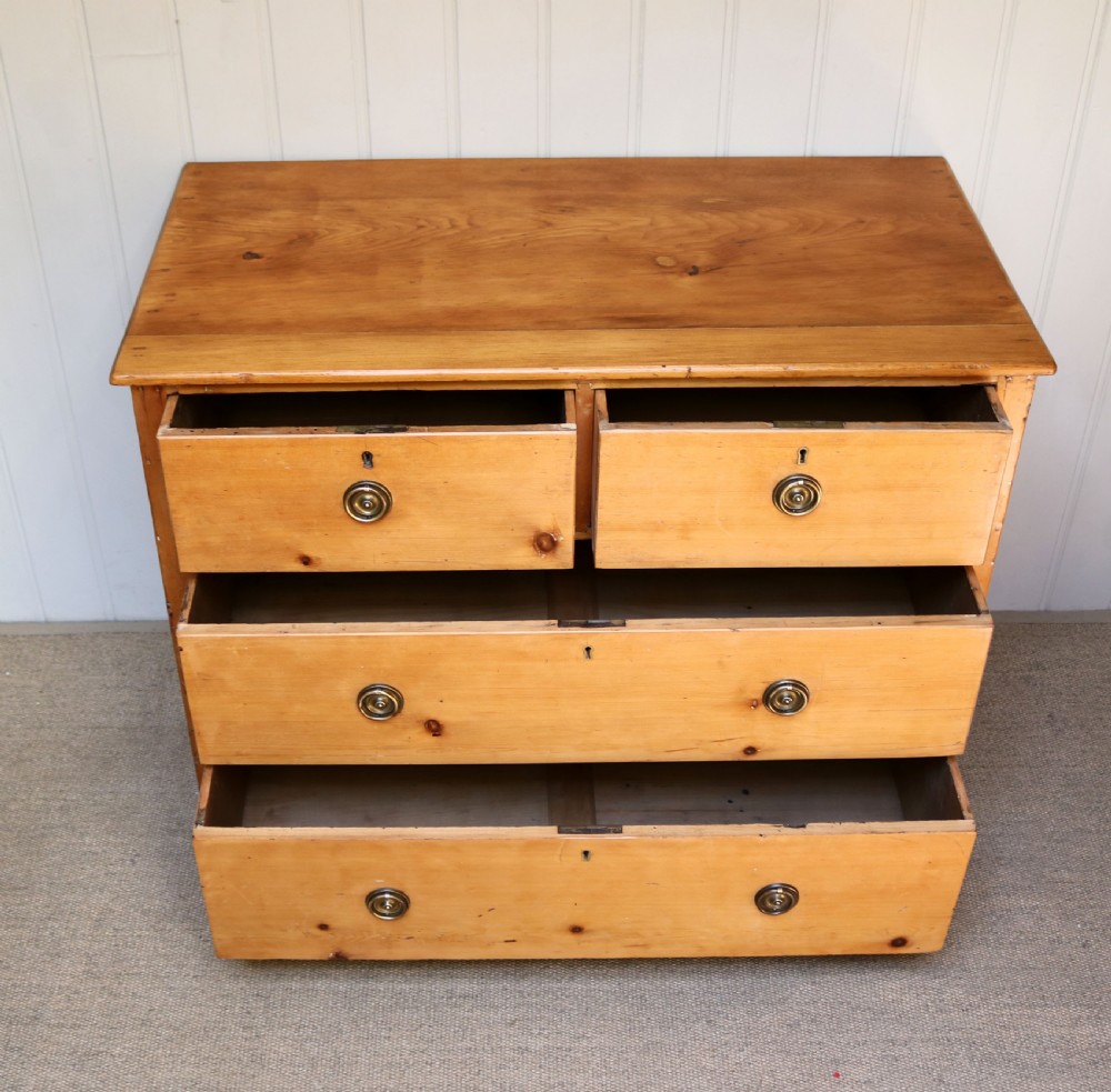 Small Proportioned Pine Chest Of Drawers View IV