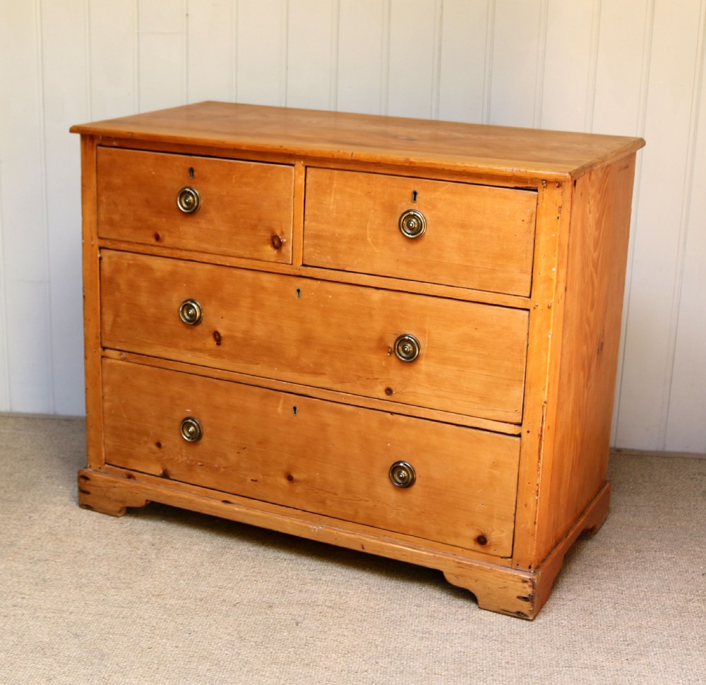 Small Proportioned Pine Chest Of Drawers View V