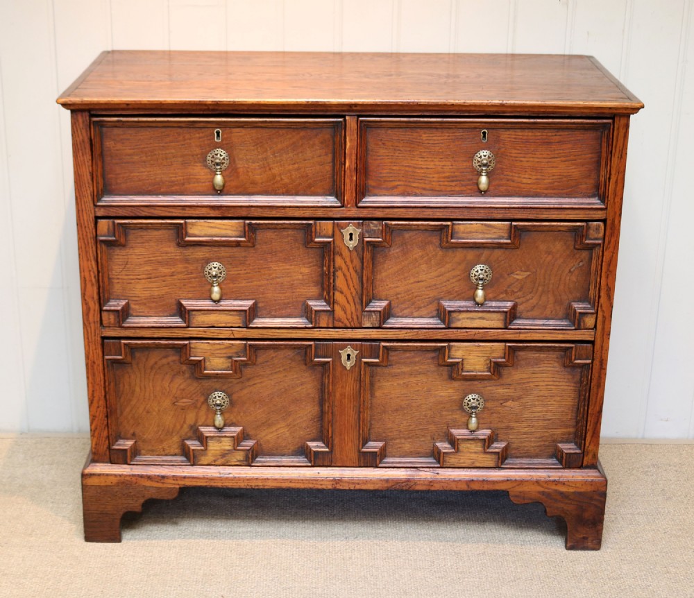 Victorian Oak Chest Of Drawers