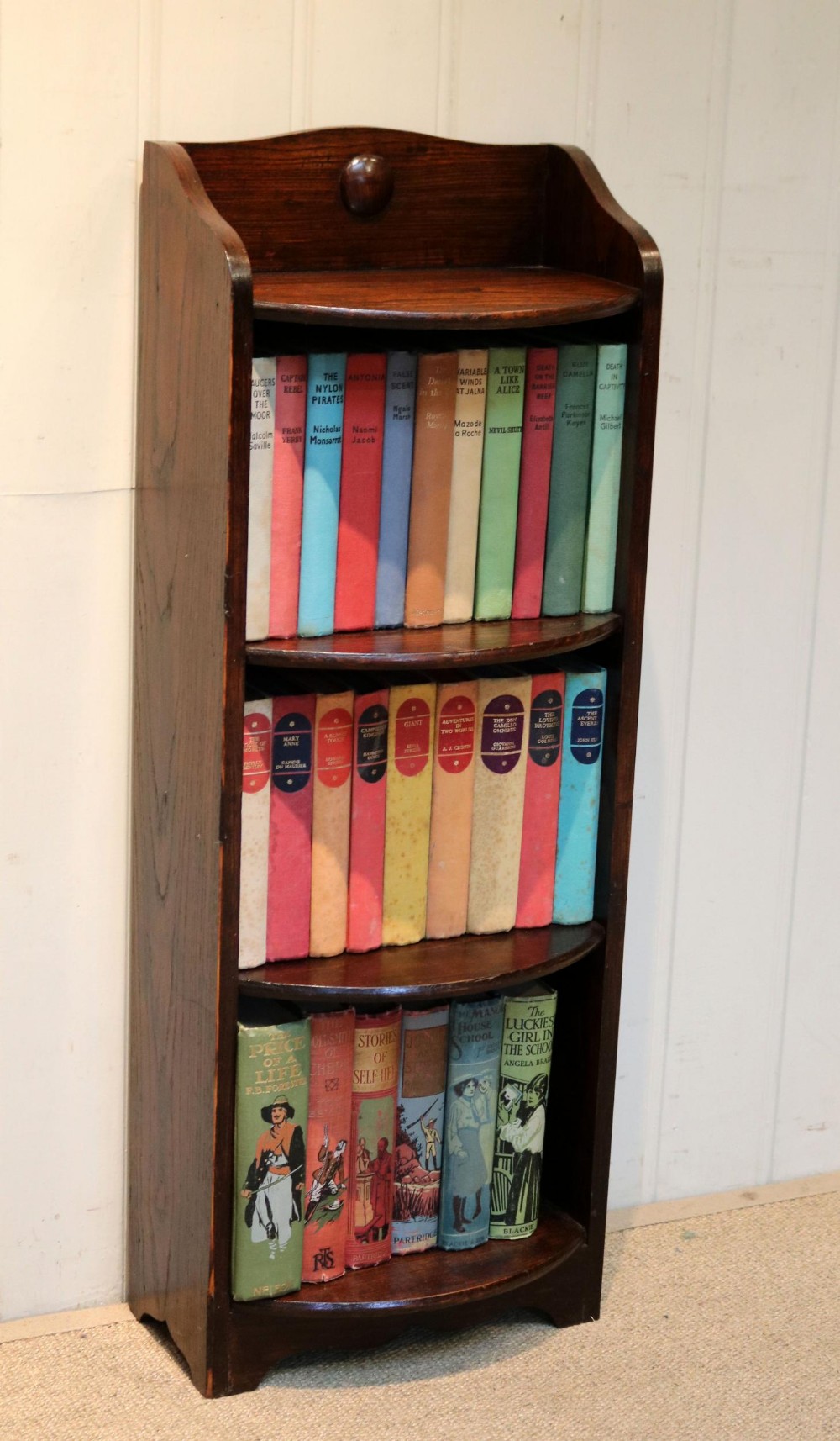 Small Proportioned Oak Open Bookcase