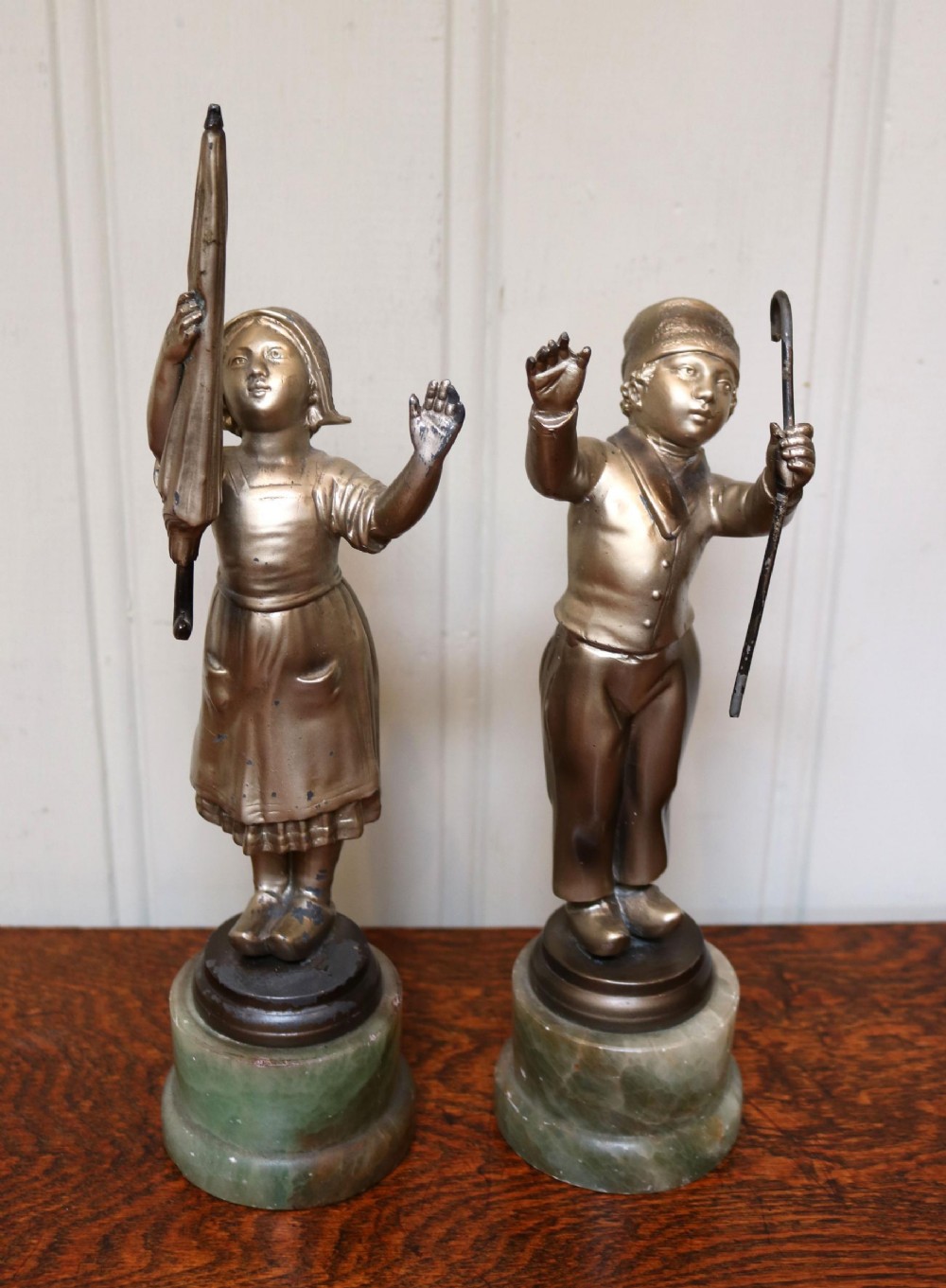 #Pair Of Dutch Figures 
