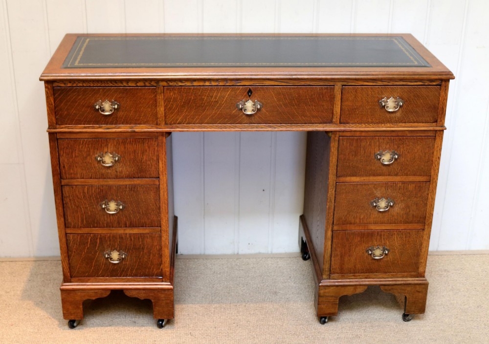 Small Proportioned Oak Pedestal Desk