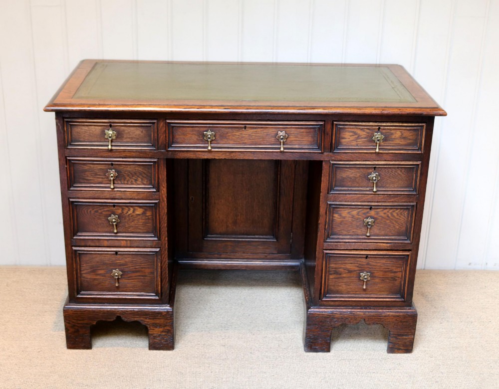 Edwardian Oak Kneehole Desk