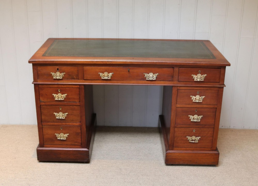 Late 19th Century Walnut Pedestal Desk