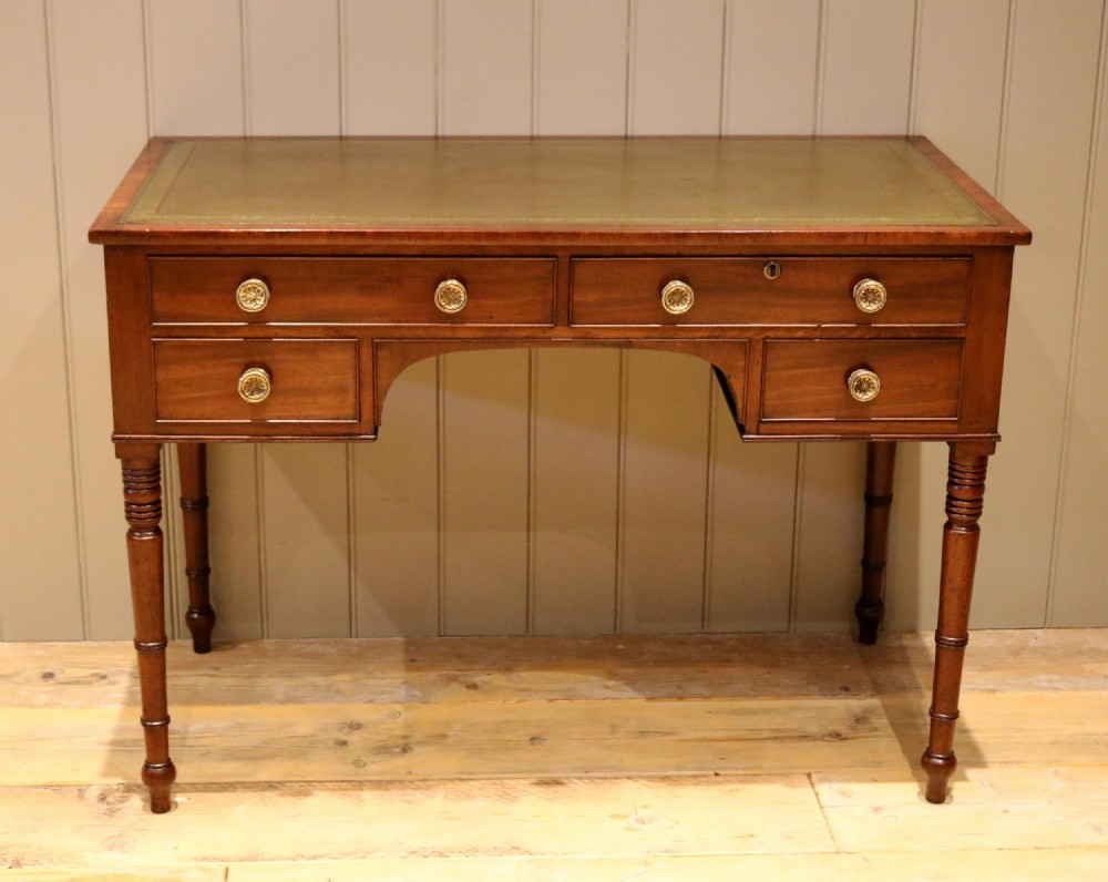 Mid 19th Century Mahogany Desk