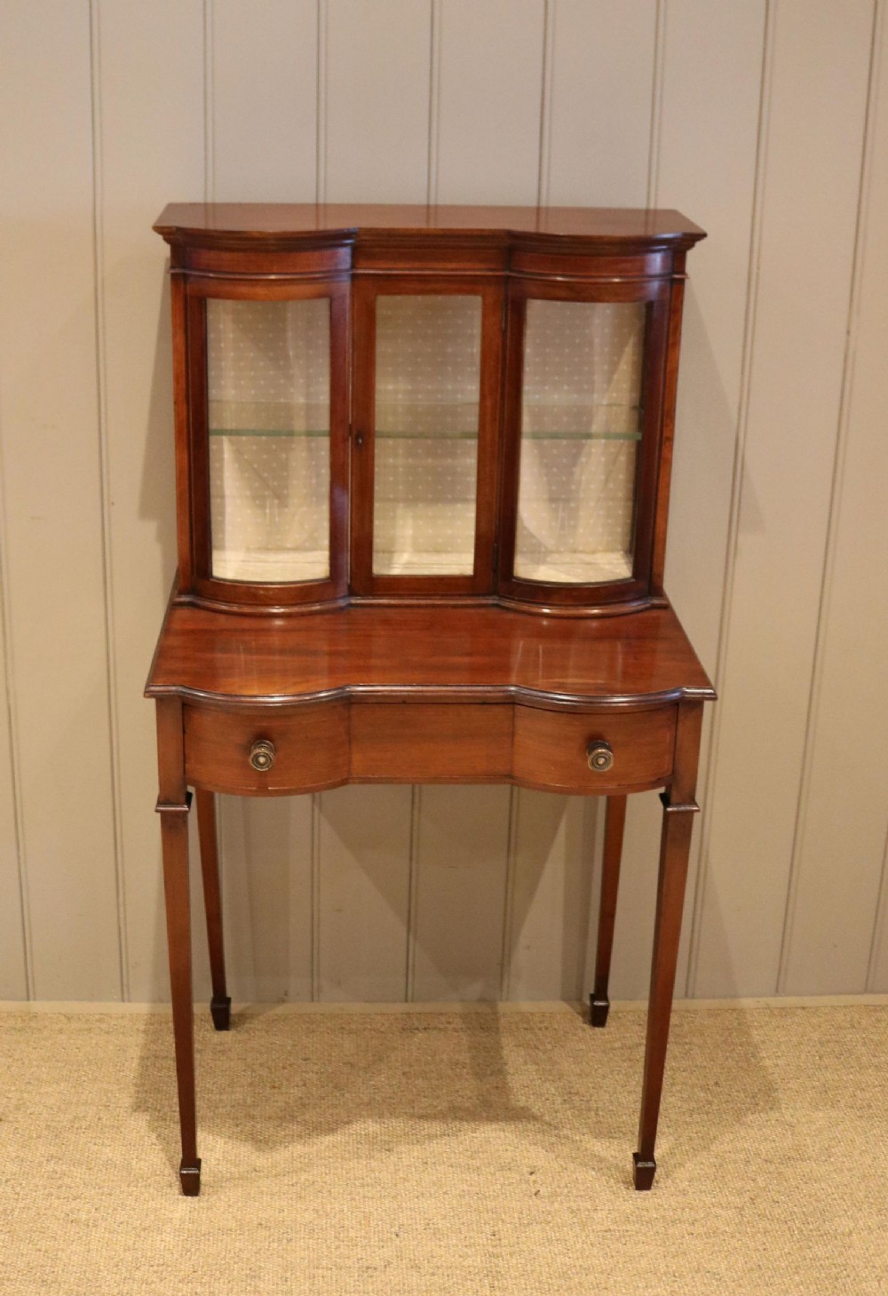 Pretty Mahogany Table Display Cabinet