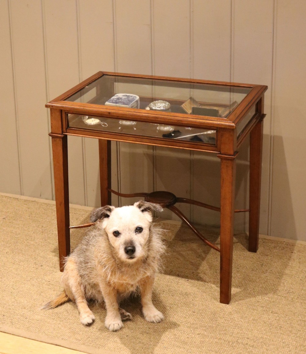 Small Edwardian Mahogany Bijouterie Table View VI