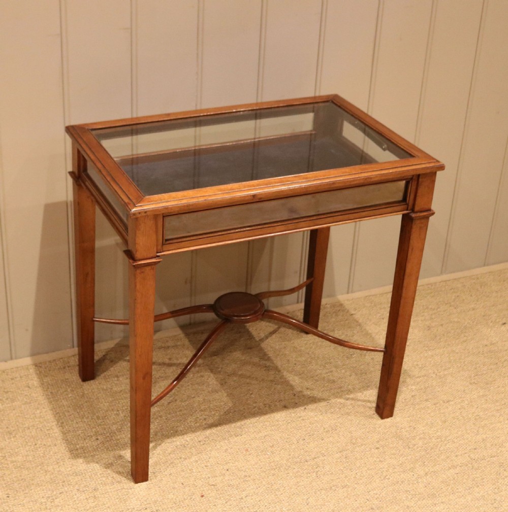 Small Edwardian Mahogany Bijouterie Table View XI