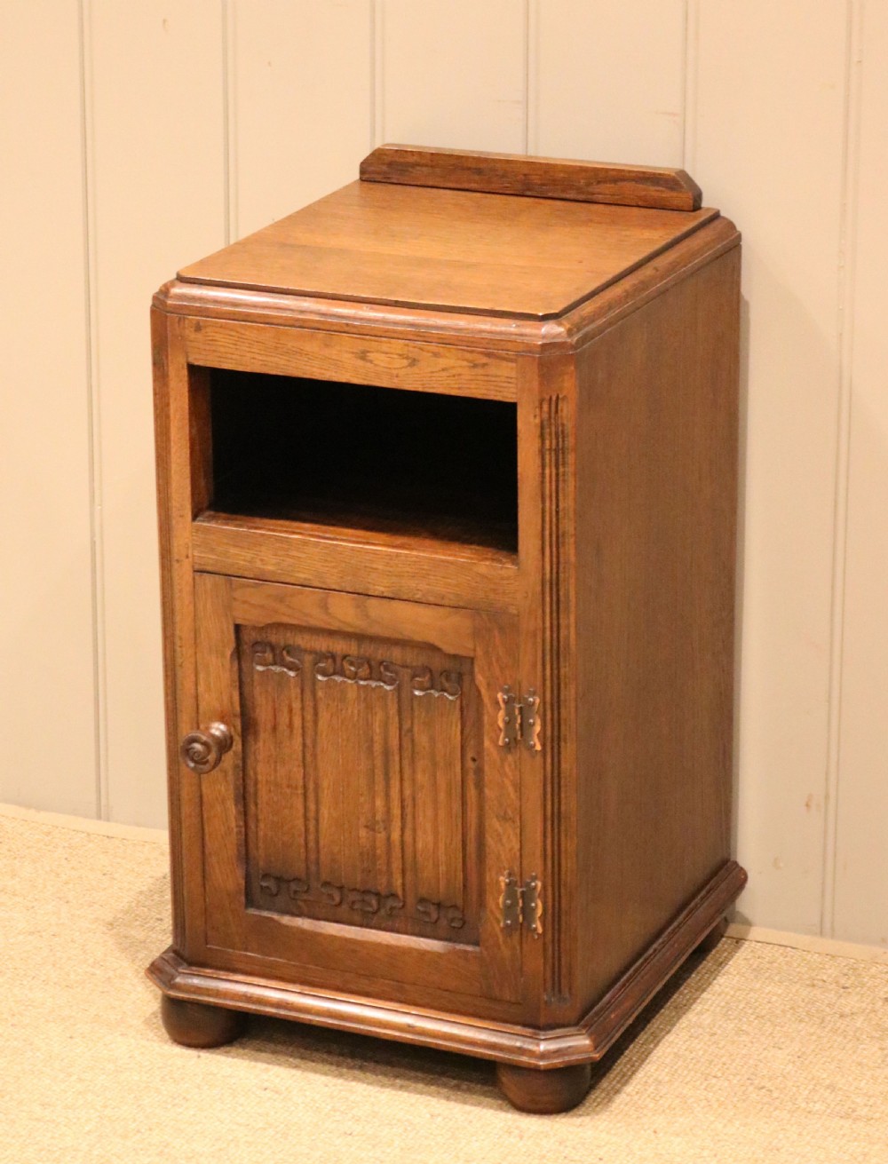 Single Oak Bedside Cabinet View II