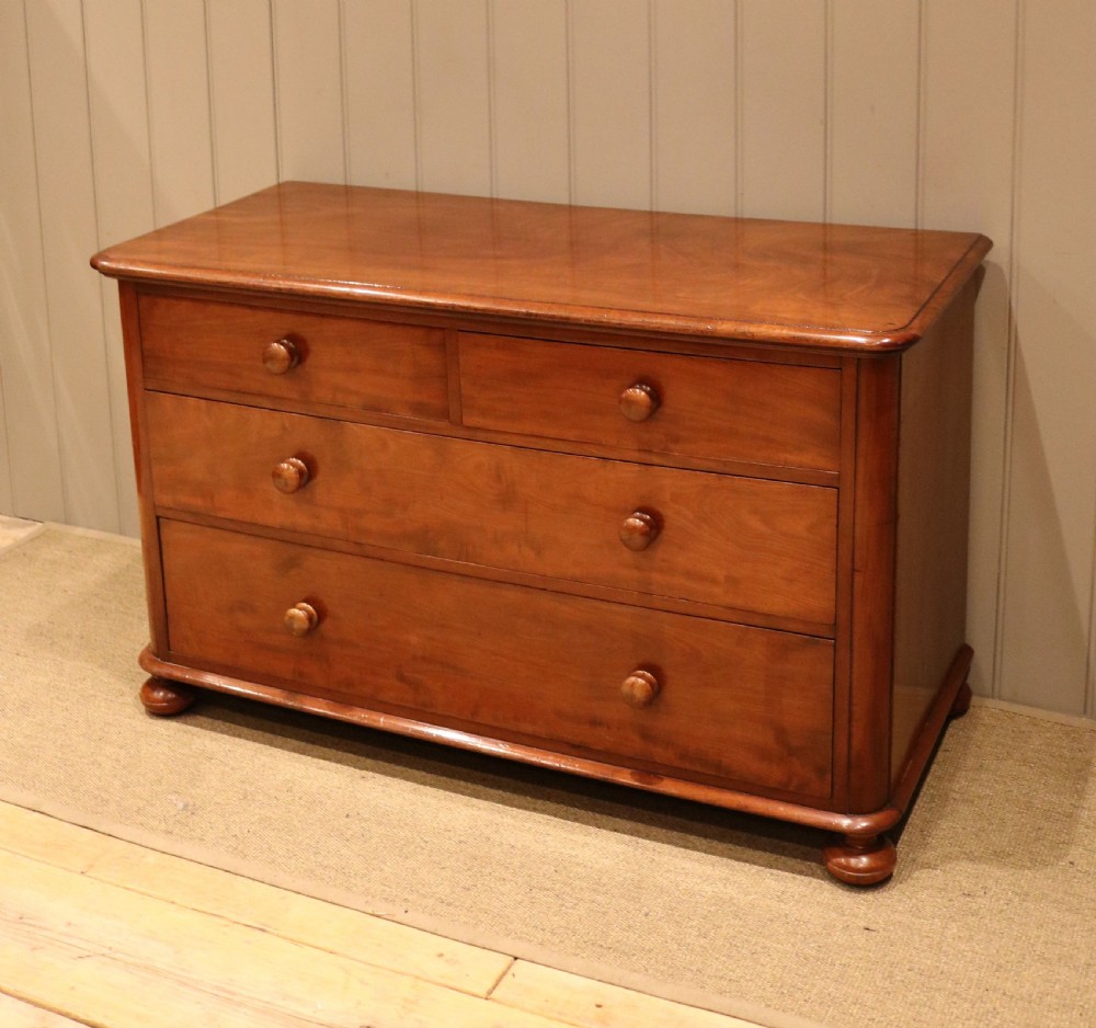 Late 19th Century Mahogany Chest Of Drawers View III