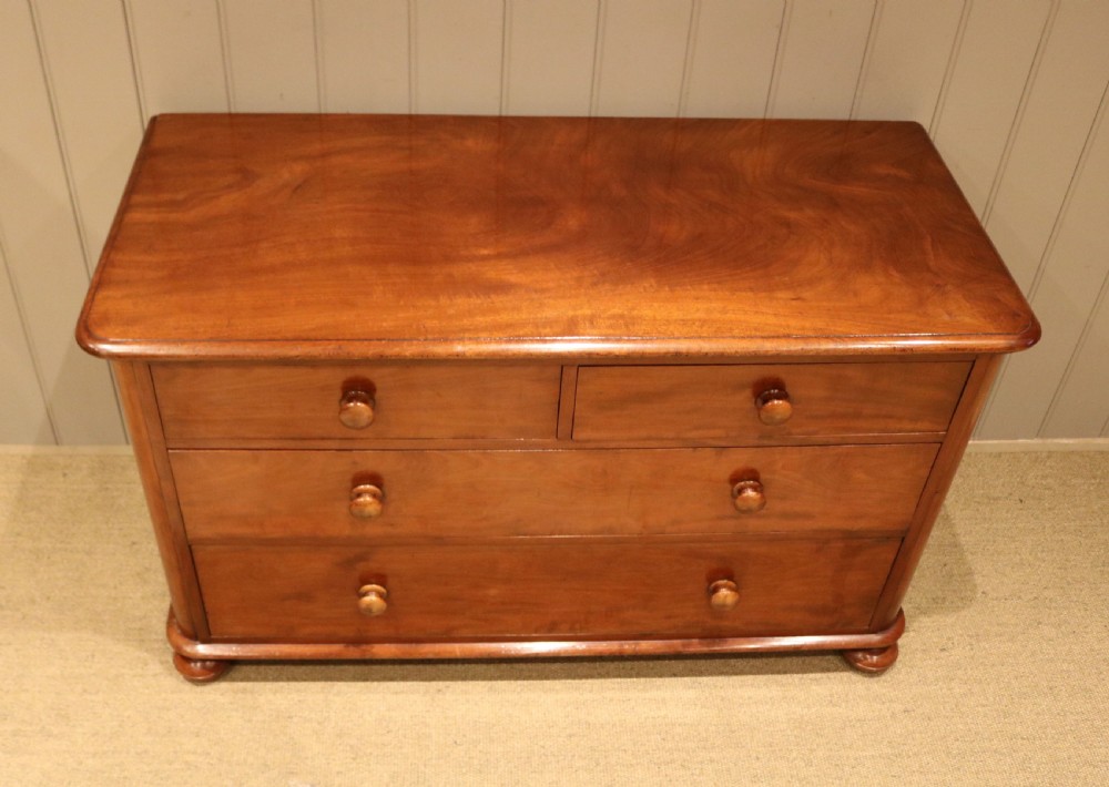 Late 19th Century Mahogany Chest Of Drawers View VII