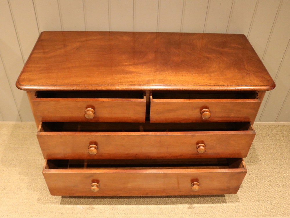 Late 19th Century Mahogany Chest Of Drawers View VIII