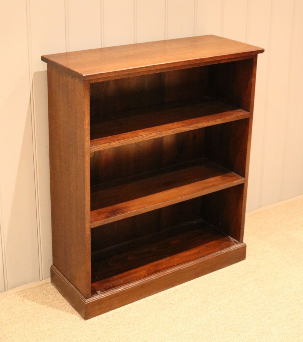 Oak Open Bookcase View IV
