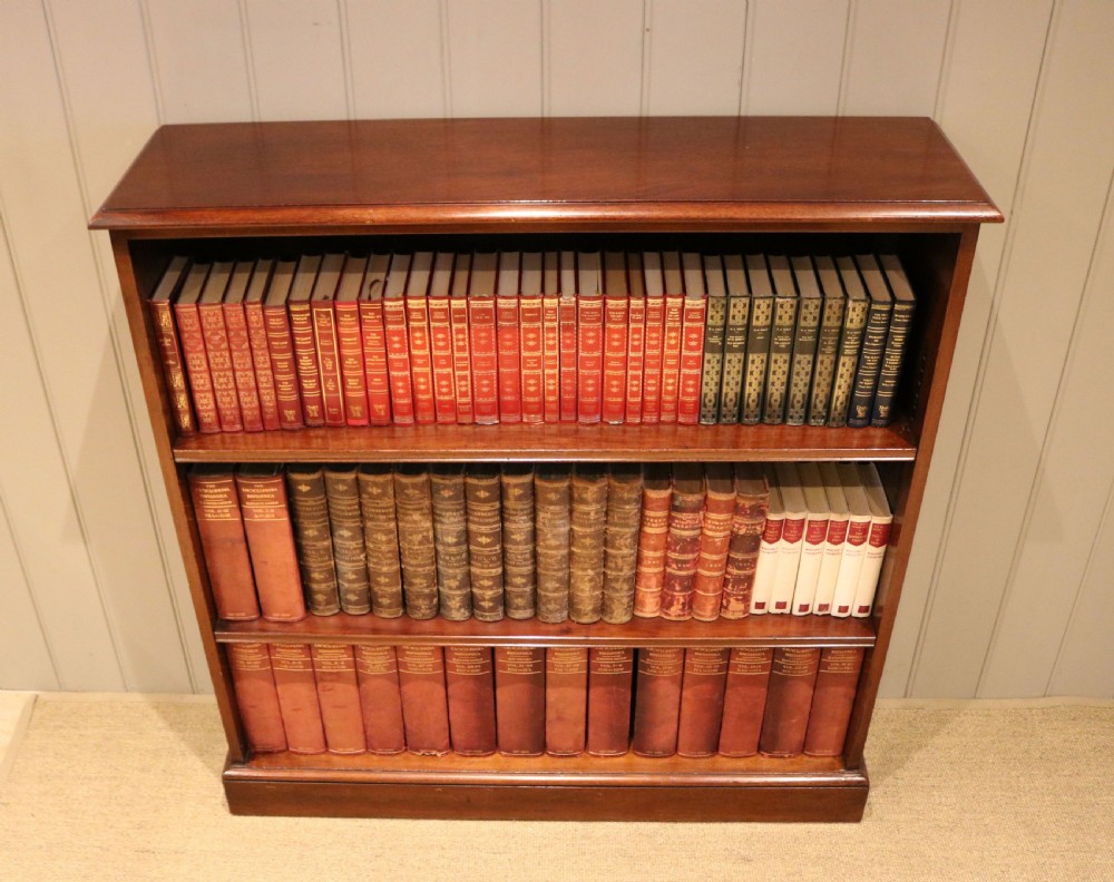 Mahogany Open Bookcase View V