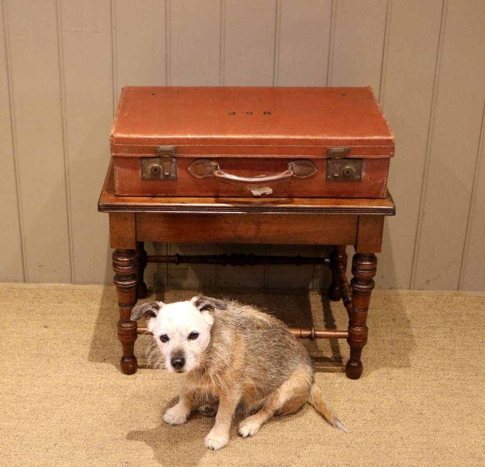 Walnut Luggage Stand View II