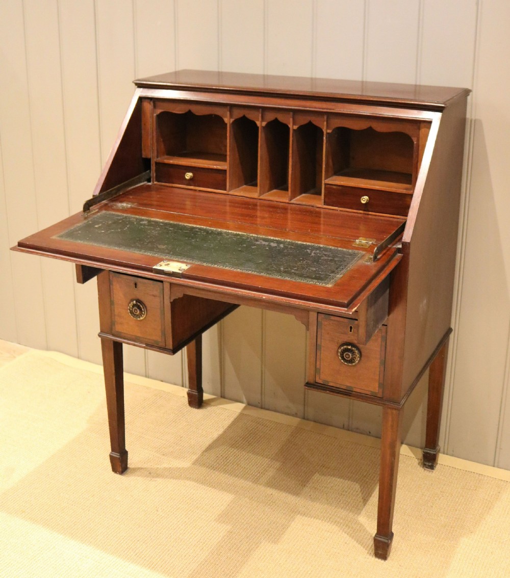 Mahogany Kneehole Bureau View VIII
