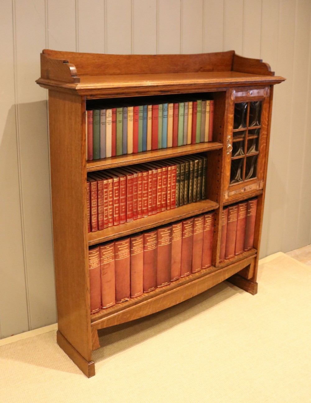 Arts & Crafts Oak Bookcase View IX