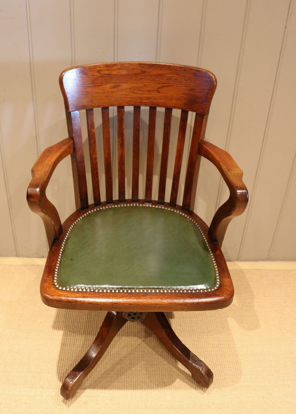 SOLID OAK REVOLVING OFFICE CHAIR