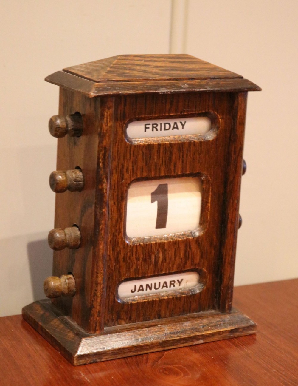 1920s Oak Desk Calendar