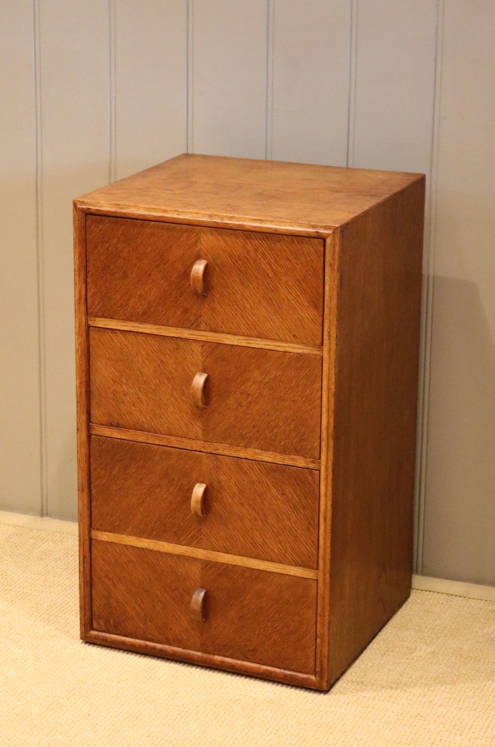 Small Oak Chest of Drawers View VIII