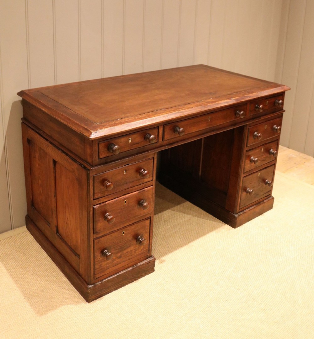 Rustic Pitch Pine Pedestal Desk