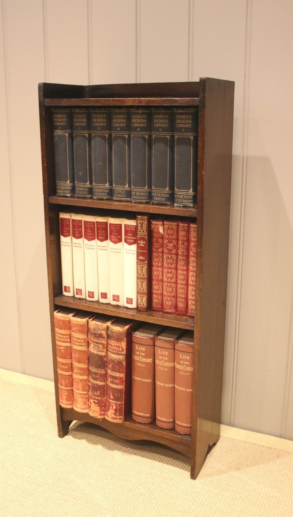 Small Proportioned Oak Open Bookcase