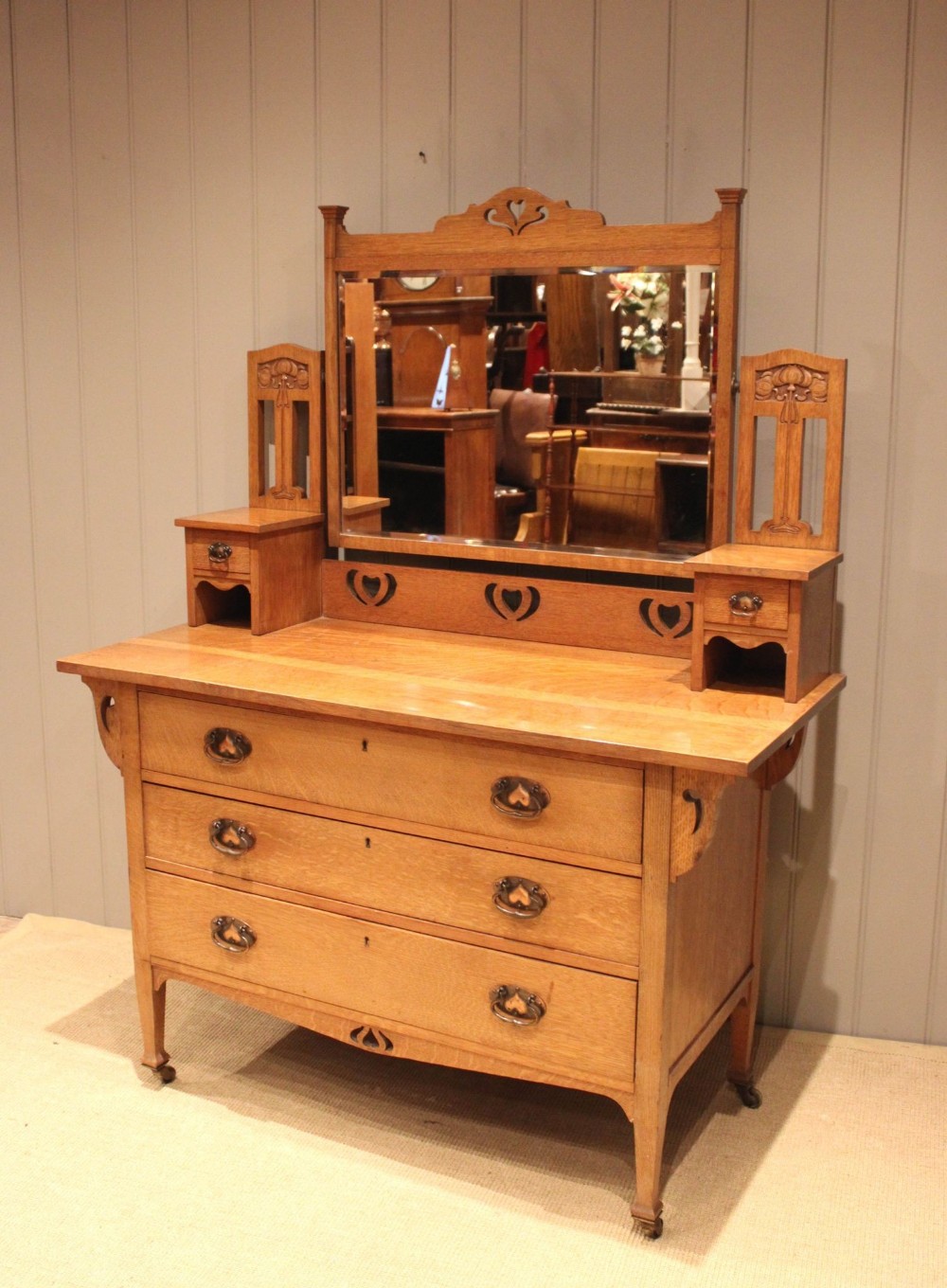 Solid Oak Arts & Crafts Dressing Chest