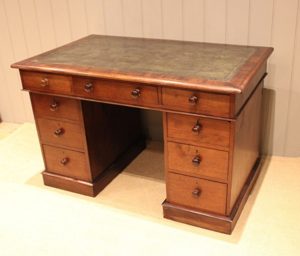 Late 19th Century Small Mahogany Pedestal Partners Desk
