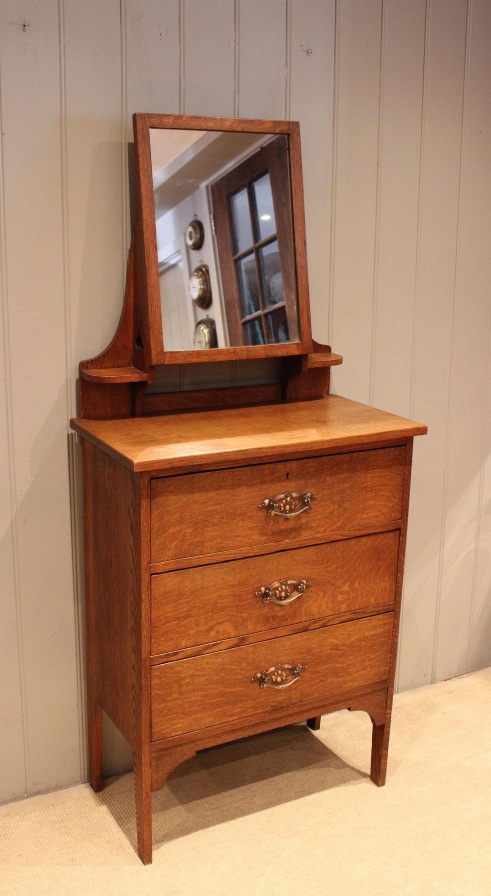 Solid Oak Arts & Crafts Dressing Chest