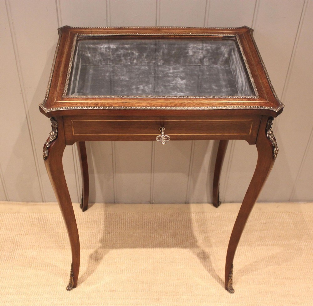 Mid 19th Century Rosewood Bijouterie Table