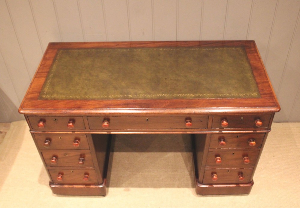 Late 19th Century Mahogany Pedestal Desk

