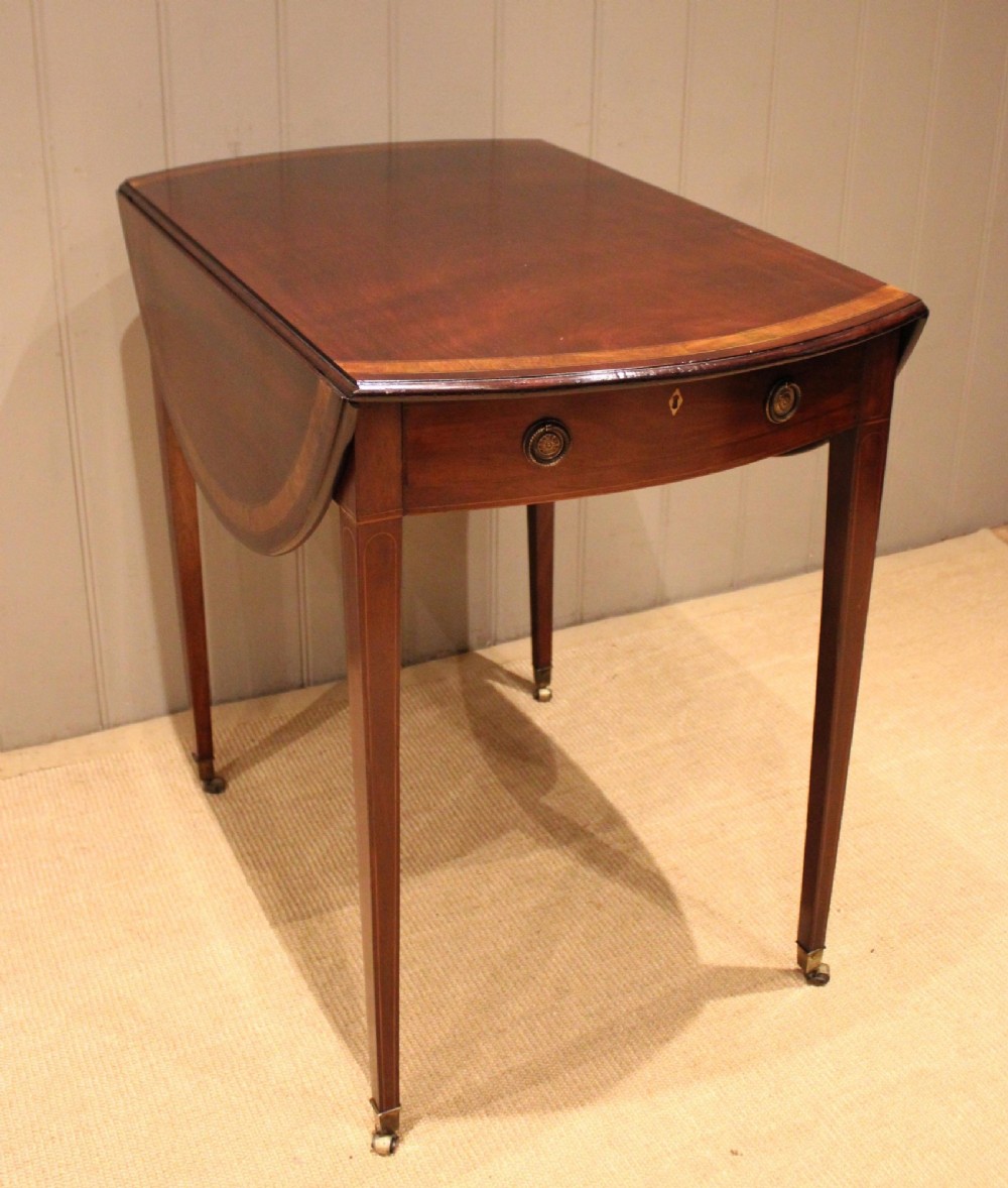 Early 19th Century Mahogany Pembroke Table