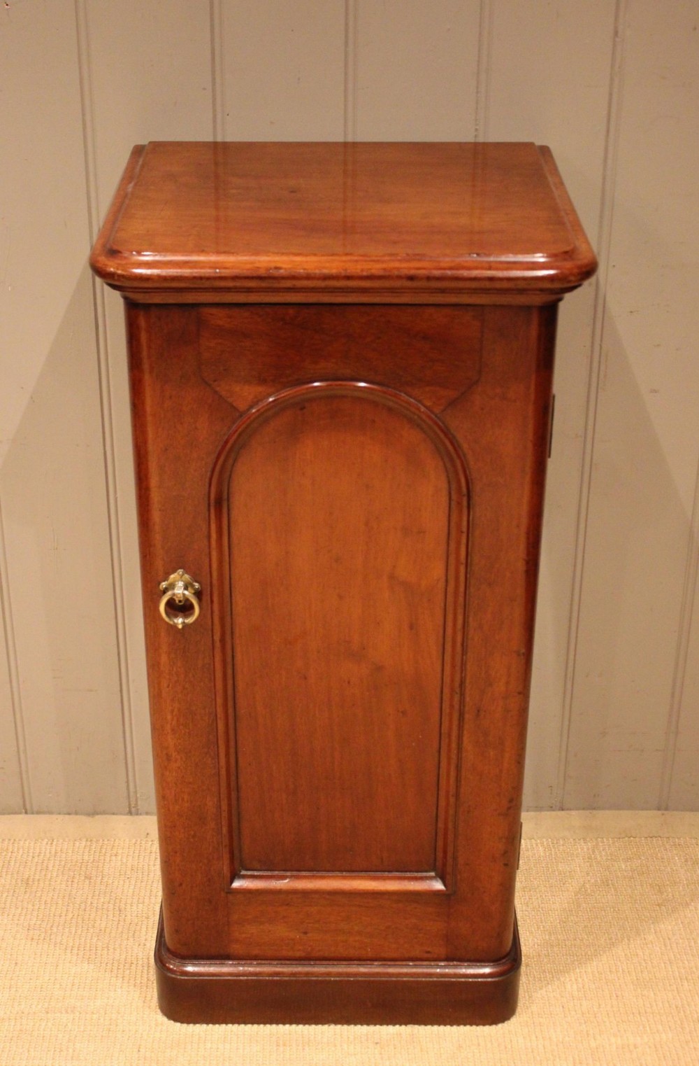 Victorian Mahogany Cabinet

