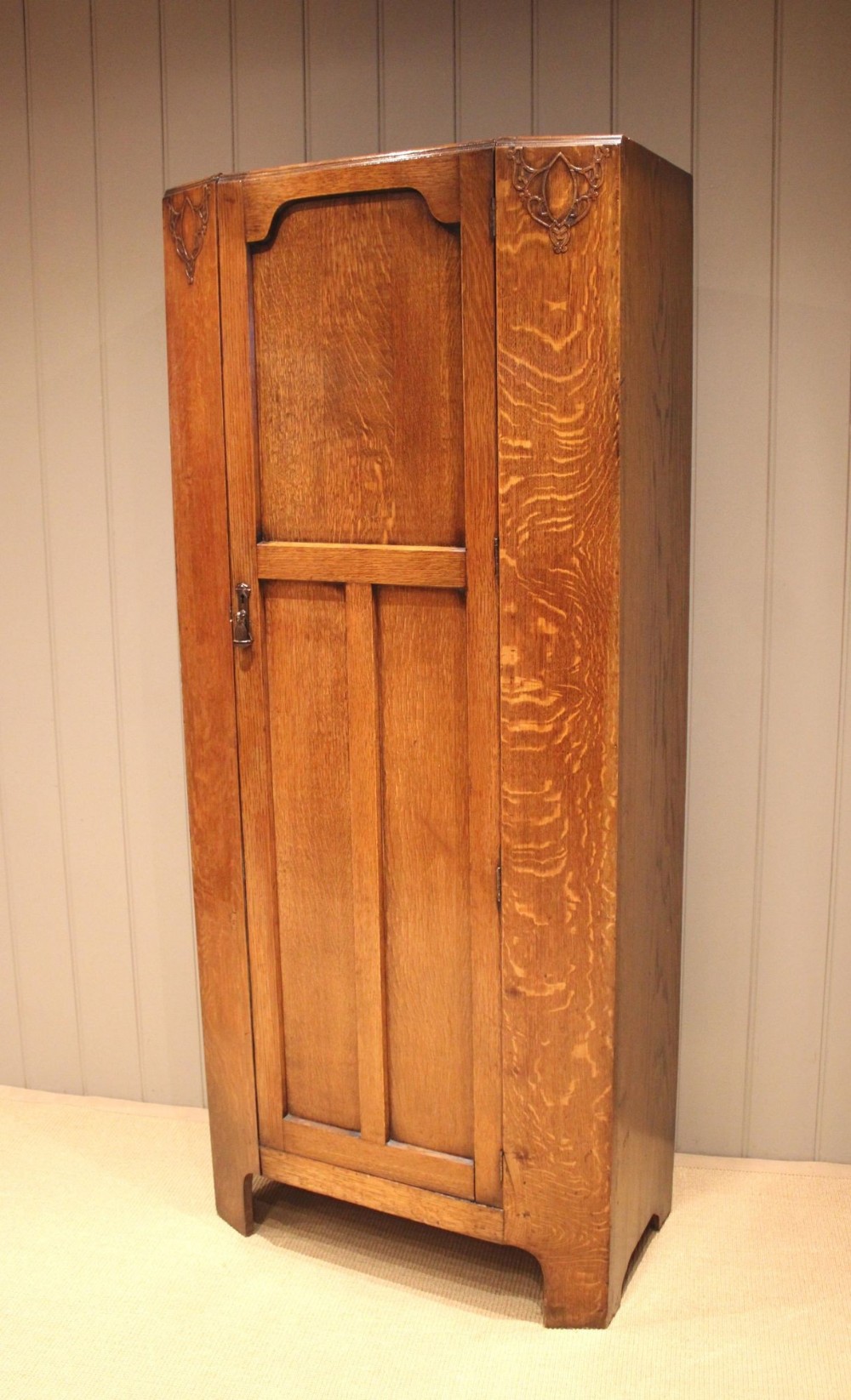 Golden Oak Single Door Wardrobe