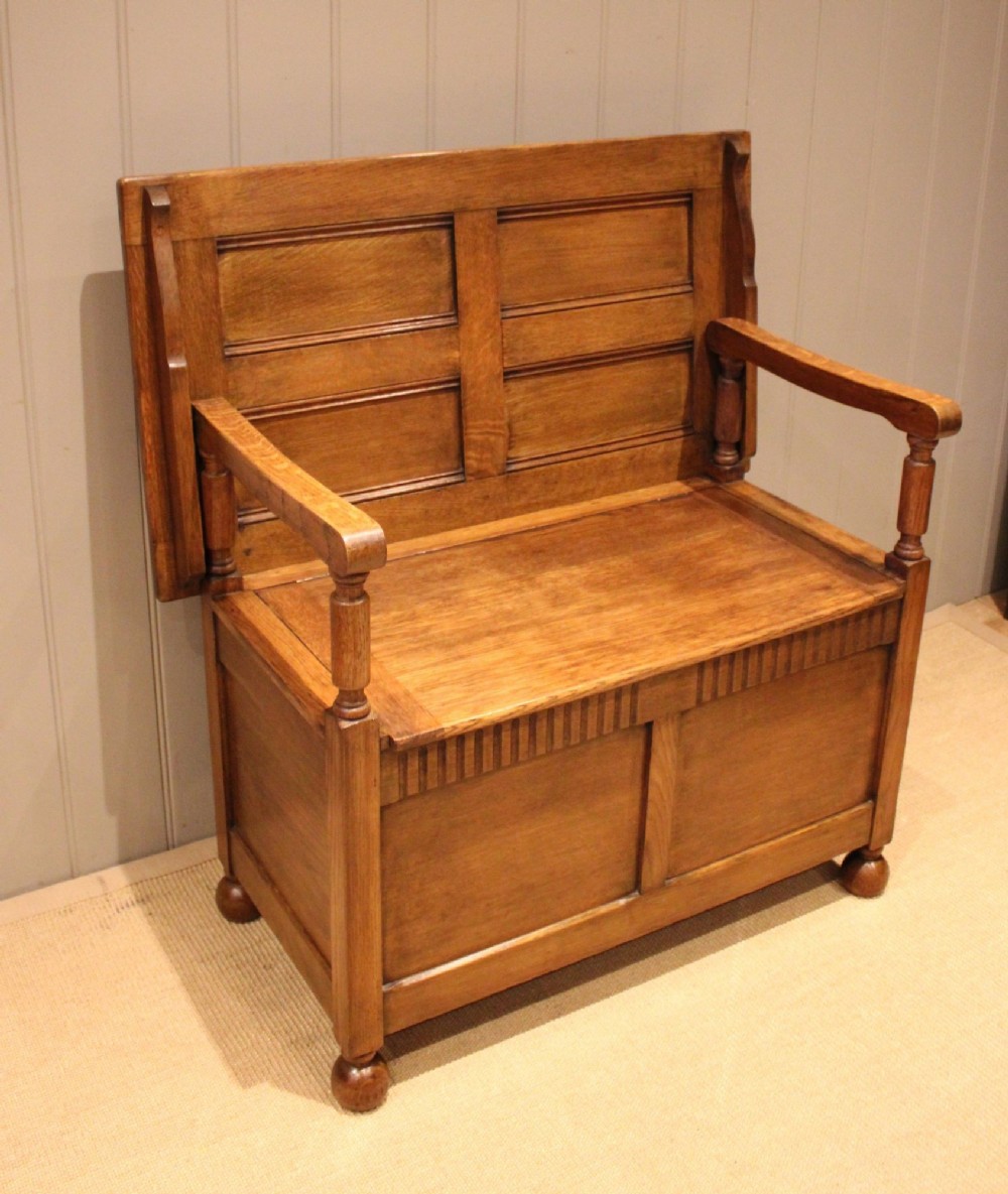 Small Golden Oak Monks Bench