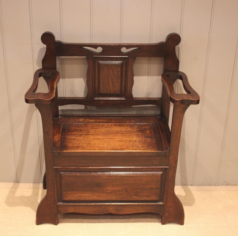 Small Oak Hall Seat
