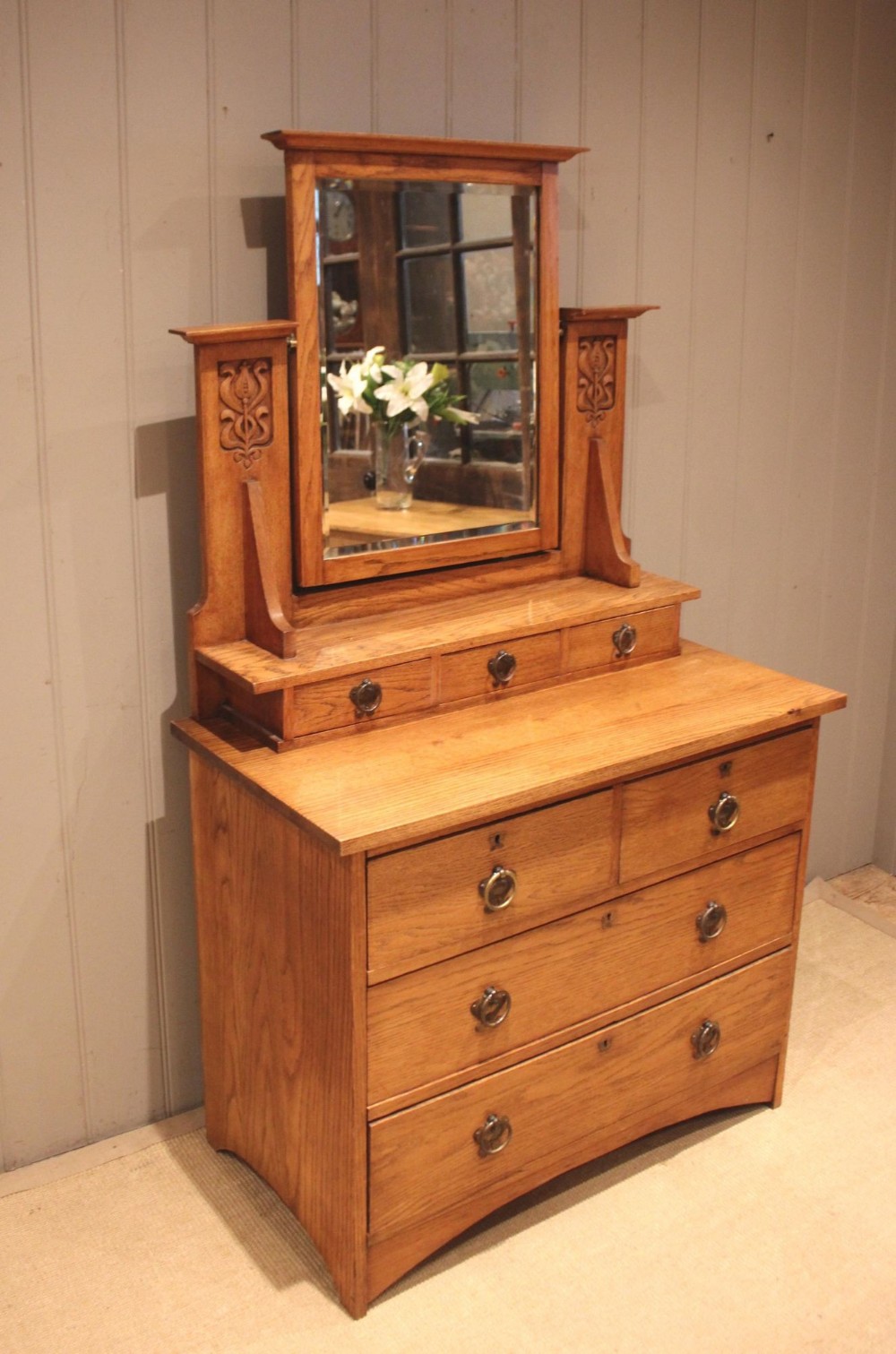 Solid Oak Arts & Crafts Dressing Chest
