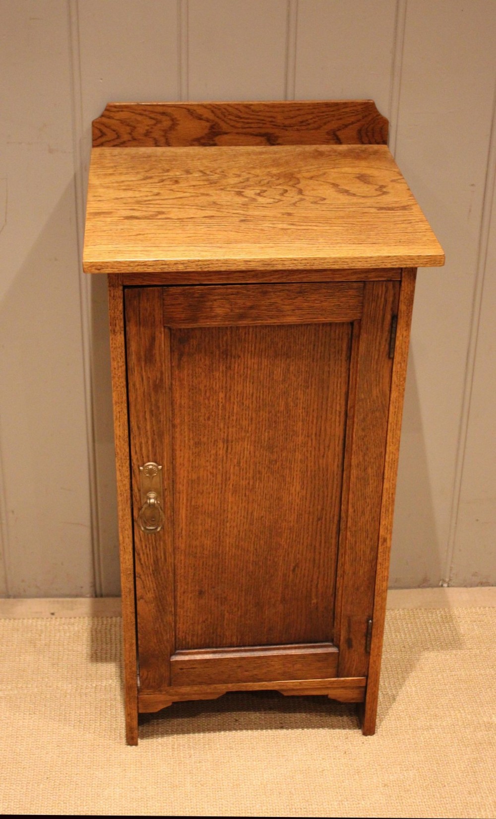 Solid Oak Arts & Crafts Bedside Cabinet
