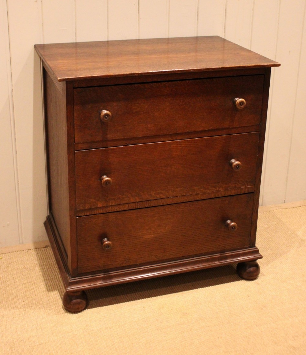 Small Oak Chest Of Drawers View II