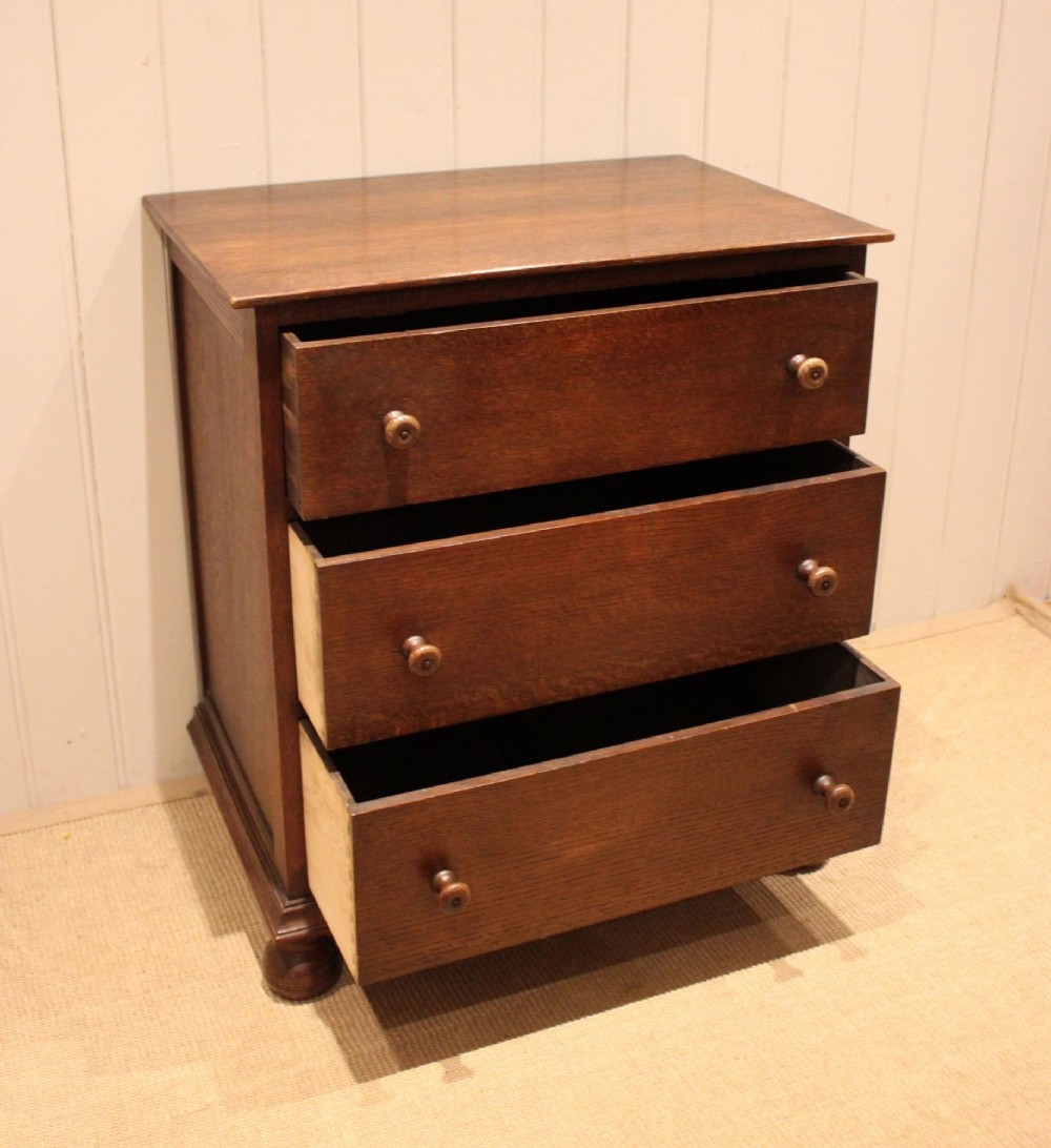 Small Oak Chest Of Drawers View V