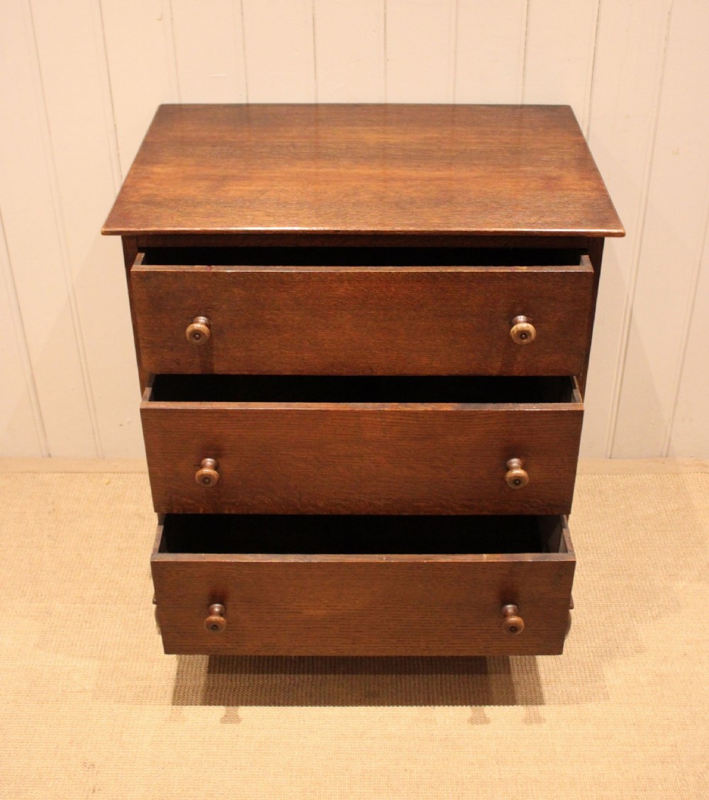 Small Oak Chest Of Drawers View X