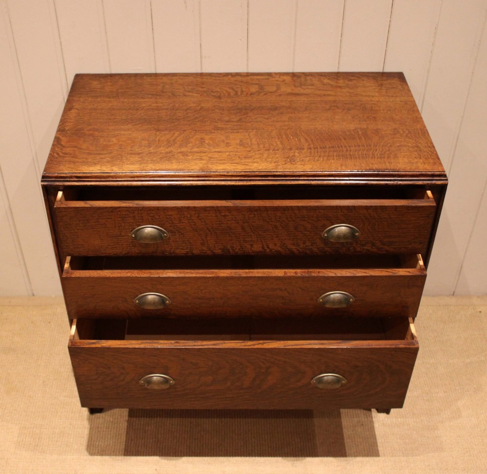 Oak Chest Of Drawers View IV